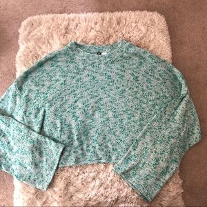 H&M size medium green marked cropped sweater